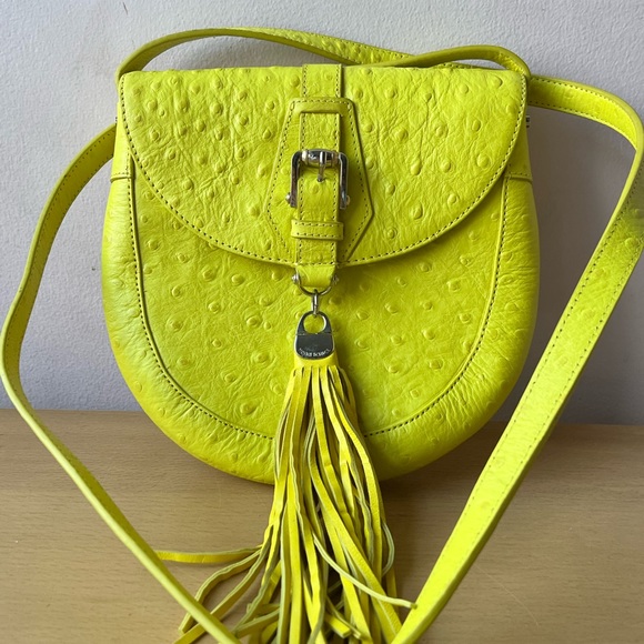 VINTAGE HENRI BENDEL LEMONY YELLOW OSTRICH LEATHER CROSSBODY TASSLE BAG RARE - Picture 16 of 16